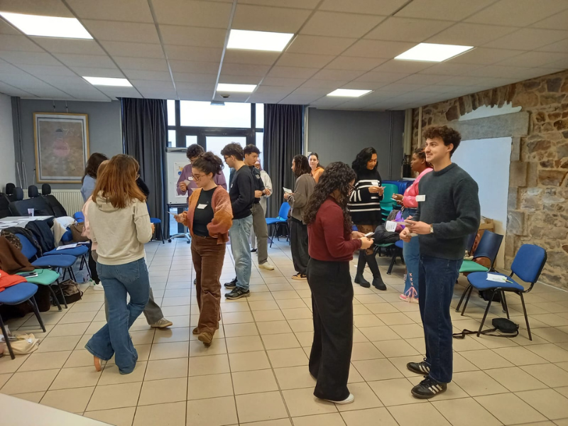 La Fresque du bénévolat : une expérience collective pour comprendre et s’engager